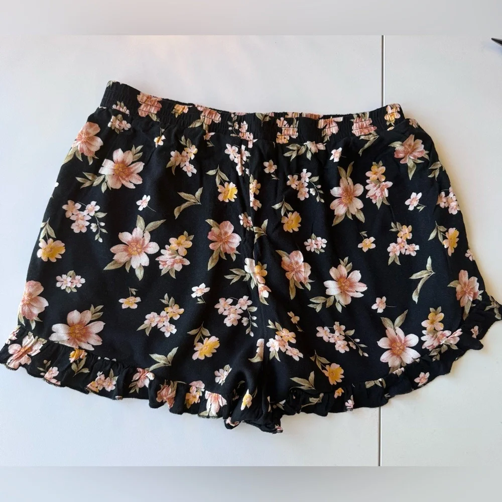 American Eagle Outfitters Floral Flowy Shorts